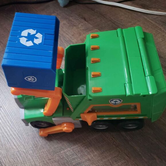 Paw Patrol garbage truck - Picture 2 of 6